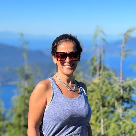 Meet your Posher, Sonia - Picture 1 of 1